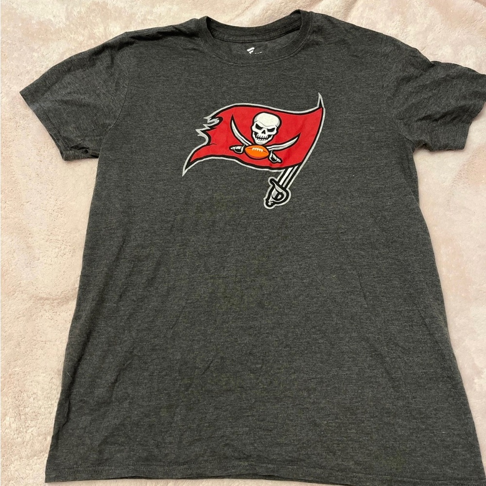 Tampa Bay Buccaneers t-shirt men’s med